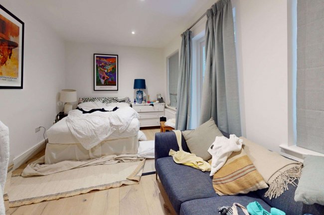 300 Fulham Road, Chelsea, London SW10 9EP 7