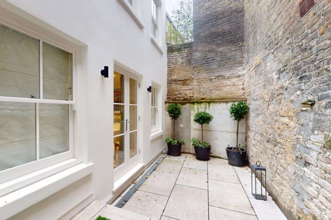 300 Fulham Road, Chelsea, London SW10 9EP 7