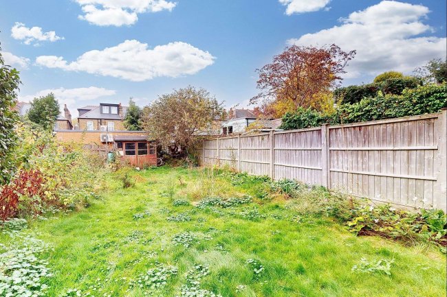 6 College Road, Isleworth, TW7 6DH 10