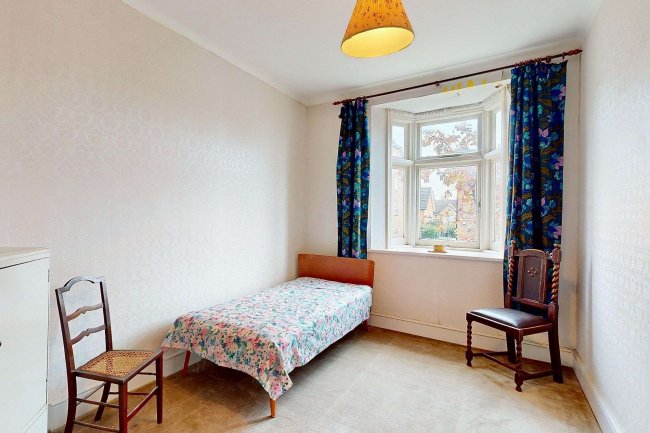 6 College Road, Isleworth, TW7 6DH 10