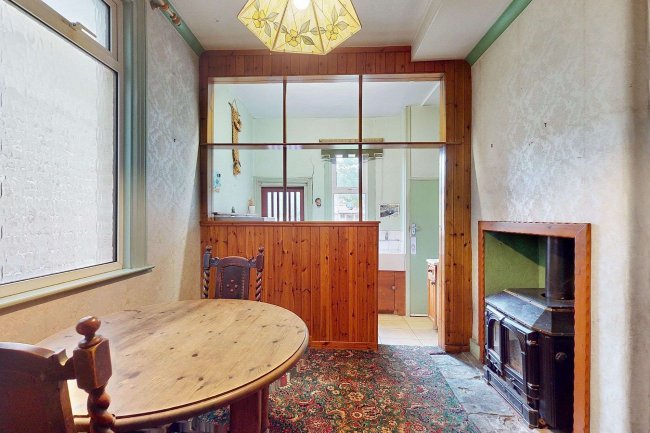 6 College Road, Isleworth, TW7 6DH 10