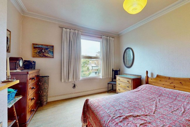 6 College Road, Isleworth, TW7 6DH 10