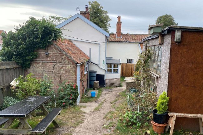 2 Assembly Villas, Hackney Road, Peasenhall, Suffolk, IP17 2HW 3