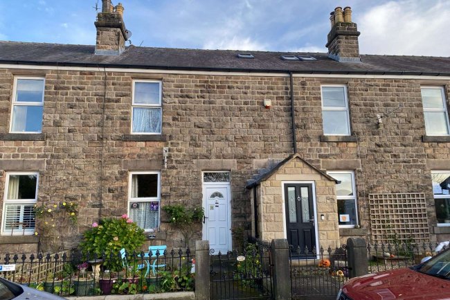 2 Oddfellows Terrace, Hathersage, Sheffield, S32 1BN 1