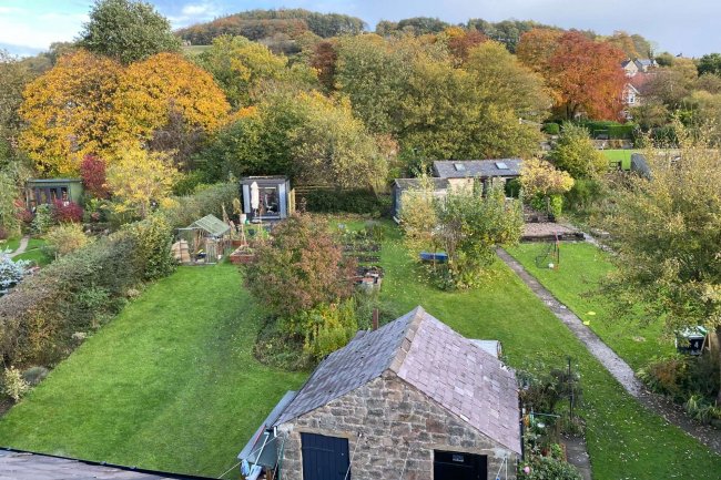 2 Oddfellows Terrace, Hathersage, Sheffield, S32 1BN 1