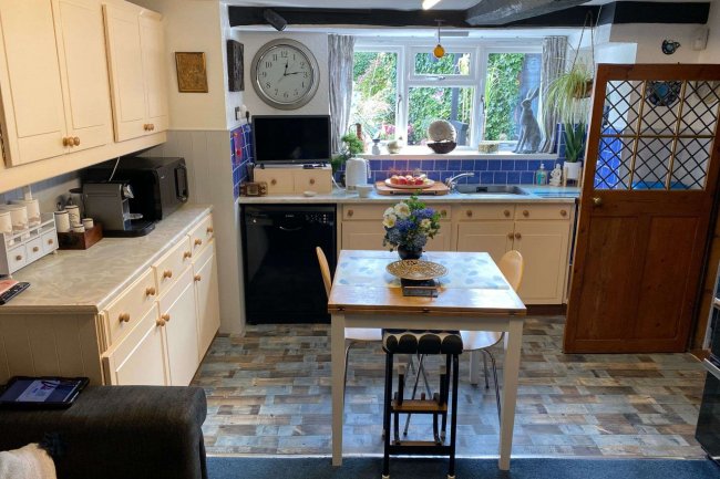 2 Redenhall Road, Harleston, Suffolk, IP20 9EN 1