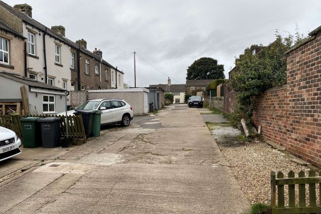 15 Yew Tree Road, Shepley, Huddersfield, HD8 8DT 4