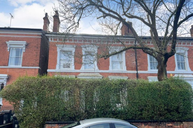 21 Yew Tree Road, Five Ways, Birmingham, B15 2LX 9