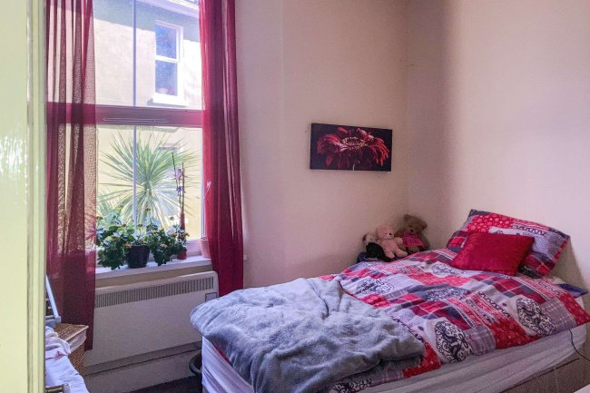 Flat 8, Halswell Court, 22-24 Totnes Road, Paignton, TQ4 5JZ 4