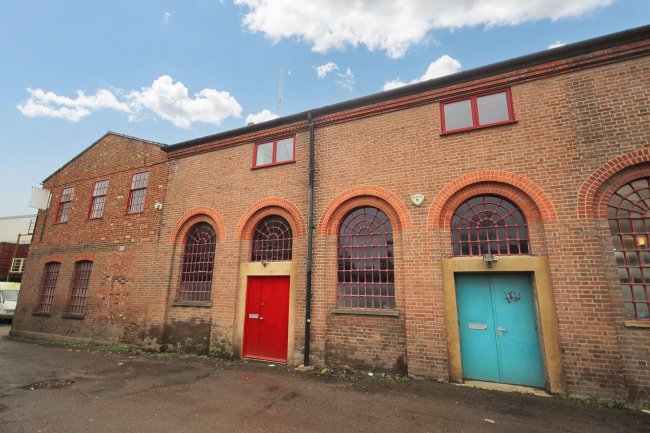 Unit 11 Power House, Higham Mead, Chesham, HP5 2AH 8