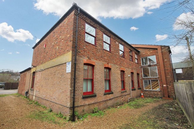 Unit 11 Power House, Higham Mead, Chesham, HP5 2AH 8