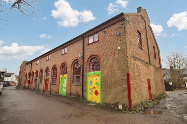 Unit 11 Power House, Higham Mead, Chesham, HP5 2AH 8