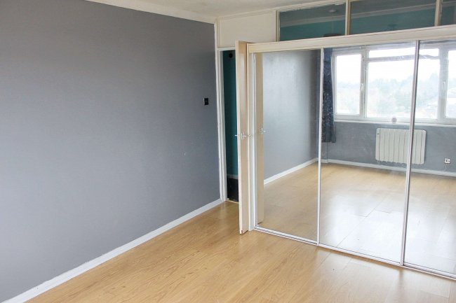 Sixth Floor Flat, 21 Stockwell Court, Gower Road, Haywards Heath RH16 4QP 5