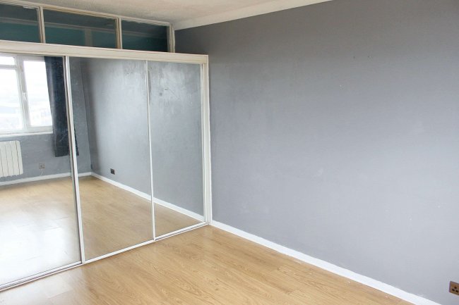 Sixth Floor Flat, 21 Stockwell Court, Gower Road, Haywards Heath RH16 4QP 5