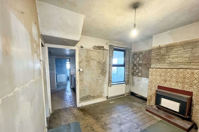 40 Frederick Road, Sutton, SM1 2HR 2