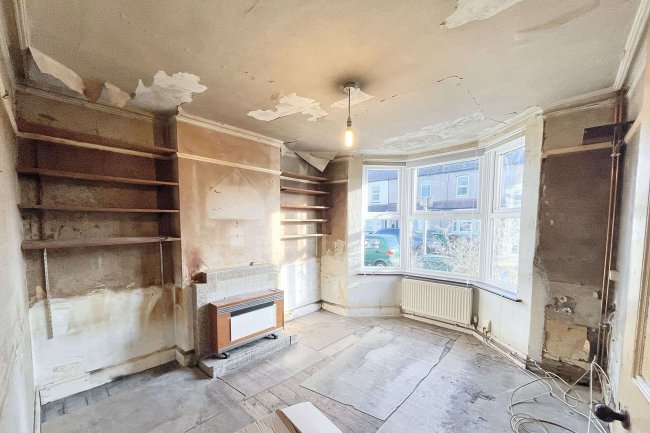 40 Frederick Road, Sutton, SM1 2HR 2