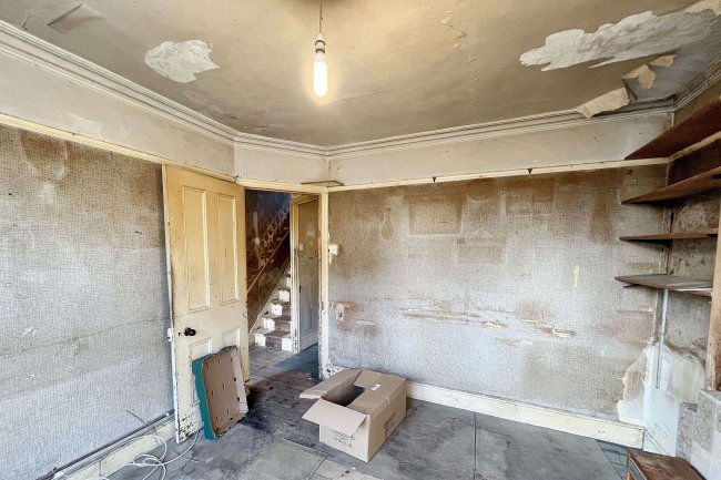 40 Frederick Road, Sutton, SM1 2HR 2