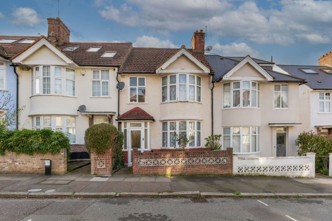 142 Salehurst Road, Brockley, London, SE4 1AP 8