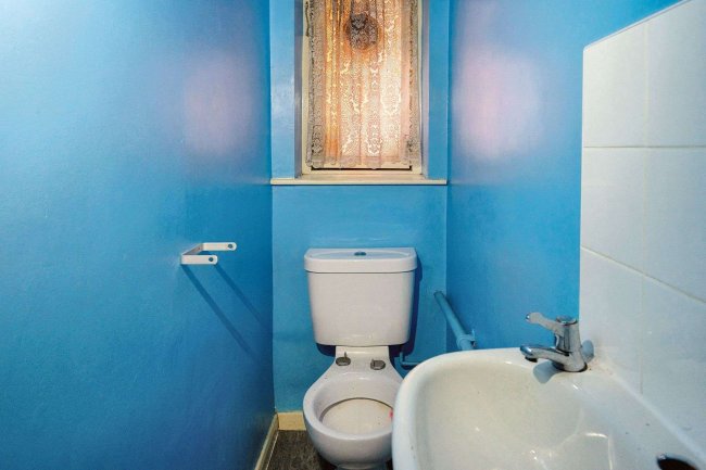 Flat B, 3 Dollis Hill Lane, Neasden, London NW2 6JH 9