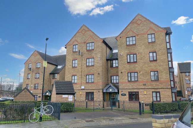 Flat 4 Riley House, 22, Ireton Street, Bow, London, E3 4XR 10