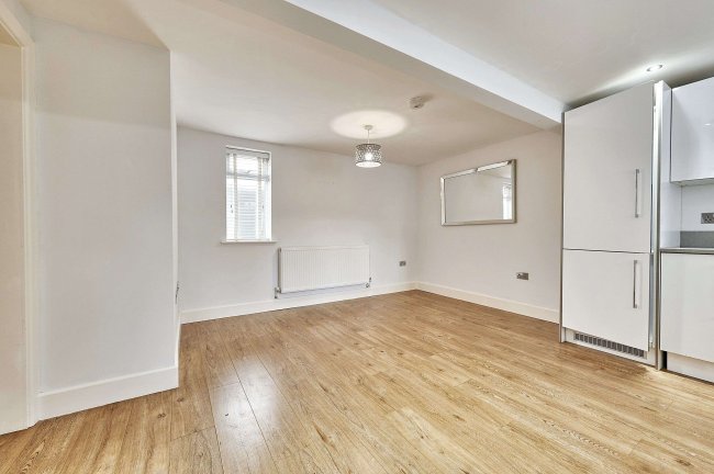 2 Woodfield Mews, Woodfield Terrace, Stanstead, Essex, CM24 8SW 9