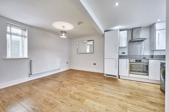 2 Woodfield Mews, Woodfield Terrace, Stanstead, Essex, CM24 8SW 9