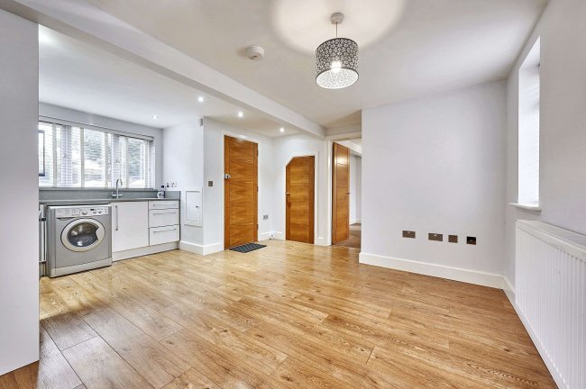 2 Woodfield Mews, Woodfield Terrace, Stanstead, Essex, CM24 8SW 9