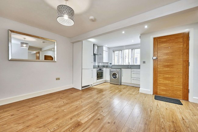 2 Woodfield Mews, Woodfield Terrace, Stanstead, Essex, CM24 8SW 9