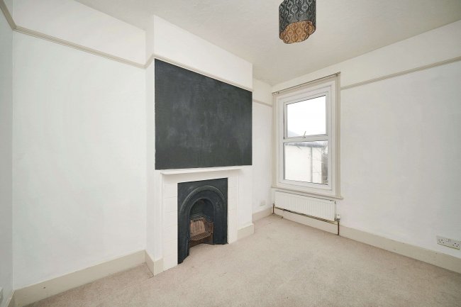 128 Tarring Road, Worthing, West Sussex, BN11 4HA 9