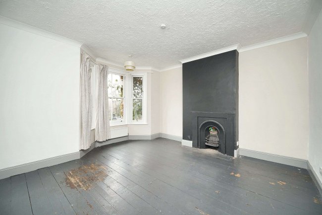 128 Tarring Road, Worthing, West Sussex, BN11 4HA 9