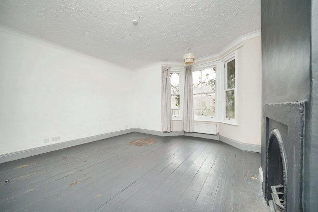 128 Tarring Road, Worthing, West Sussex, BN11 4HA 9