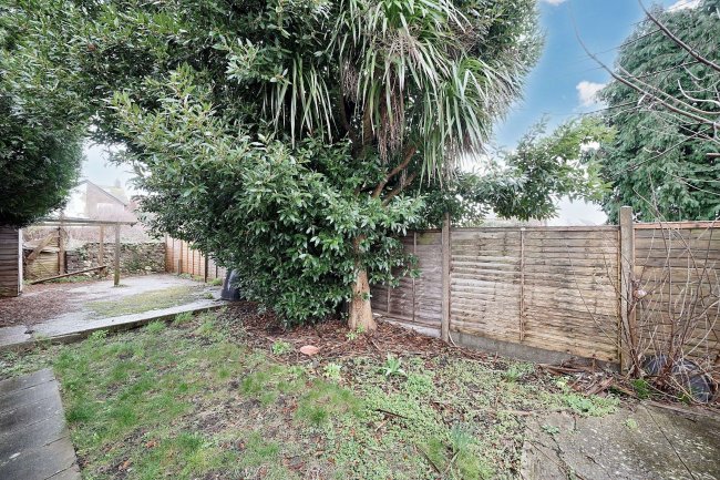 128 Tarring Road, Worthing, West Sussex, BN11 4HA 9