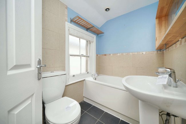 128 Tarring Road, Worthing, West Sussex, BN11 4HA 9