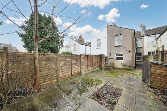 128 Tarring Road, Worthing, West Sussex, BN11 4HA 9