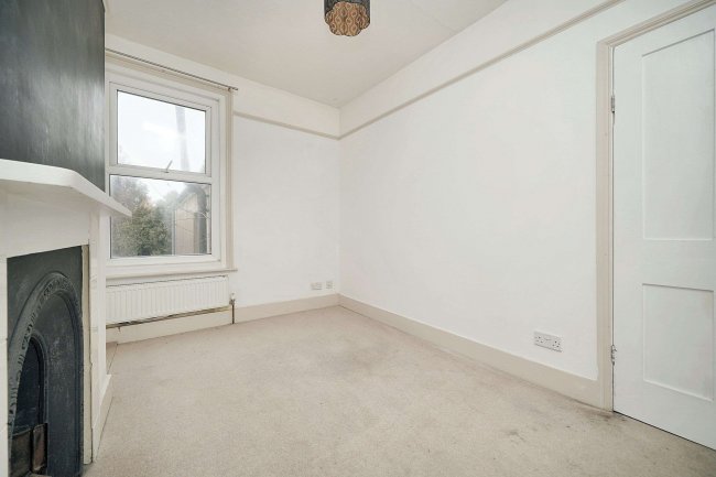 128 Tarring Road, Worthing, West Sussex, BN11 4HA 9