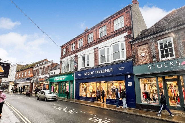 19–21 Bell Street, Henley on Thames, Oxfordshire, RG9 2BA 2