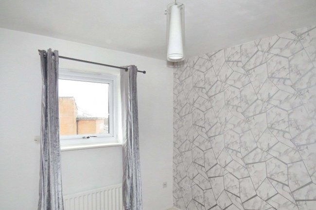 20 Fields New Road, Chadderton, Oldham, OL9 8BP 3