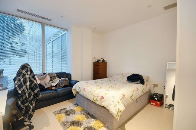 Flat 25 Trinity Square, 23-59 Staines Road, Hounslow, TW3 3FY 10