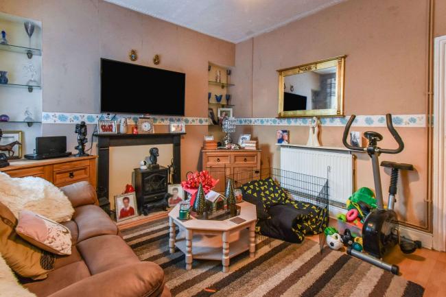 24 Alice Street, Neath, SA11 1BN 2