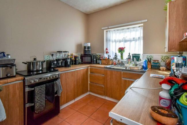 24 Alice Street, Neath, SA11 1BN 2