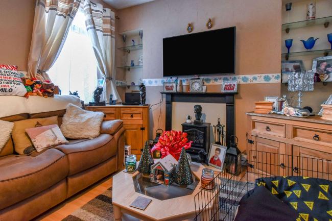 24 Alice Street, Neath, SA11 1BN 2