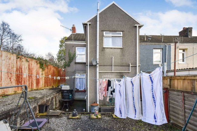 24 Alice Street, Neath, SA11 1BN 2