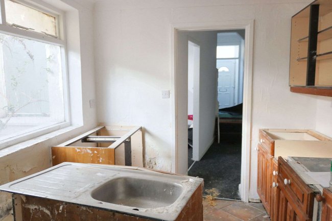 9 Outram Street, Middlesbrough, TS1 4EG 2