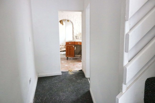 9 Outram Street, Middlesbrough, TS1 4EG 2