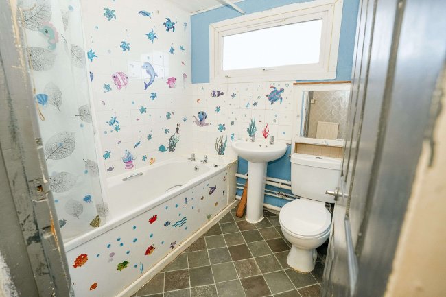 26 Hill Ground, Frome, Somerset, BA11 3AN 10