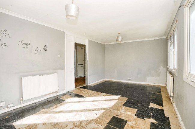 26 Hill Ground, Frome, Somerset, BA11 3AN 10