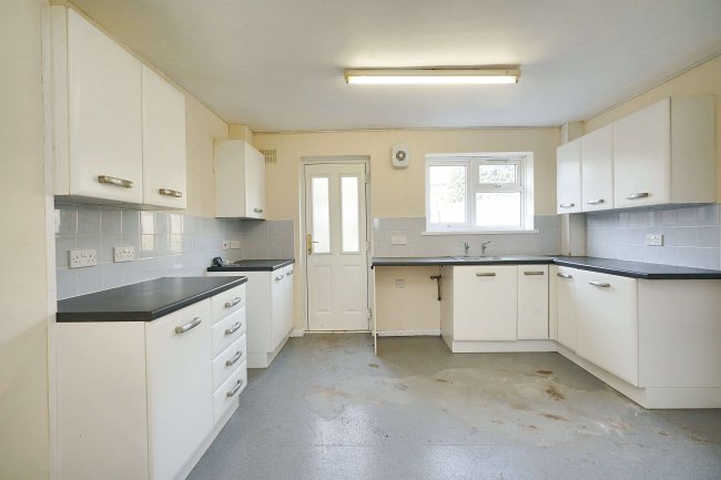 136 Inham Road, Beeston, Nottingham, Nottinghamshire, NG9 4HY 8