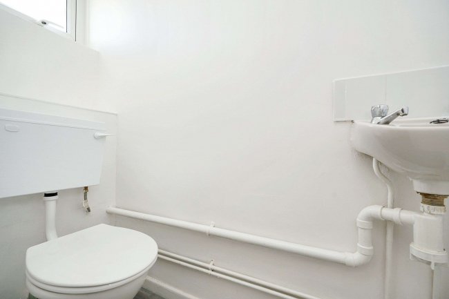 4 Francis Street, Nottingham, Nottinghamshire, NG7 4GB 8