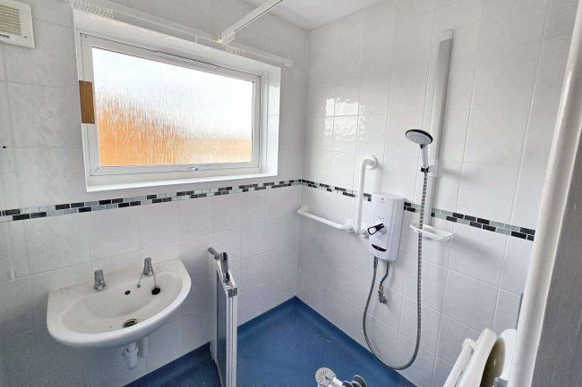 2 Chatham Avenue, Alfreton, Derbyshire, DE55 7LG 10