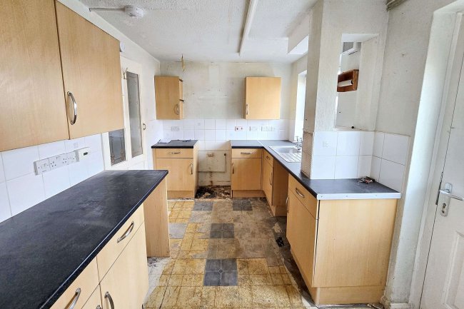 2 Chatham Avenue, Alfreton, Derbyshire, DE55 7LG 10